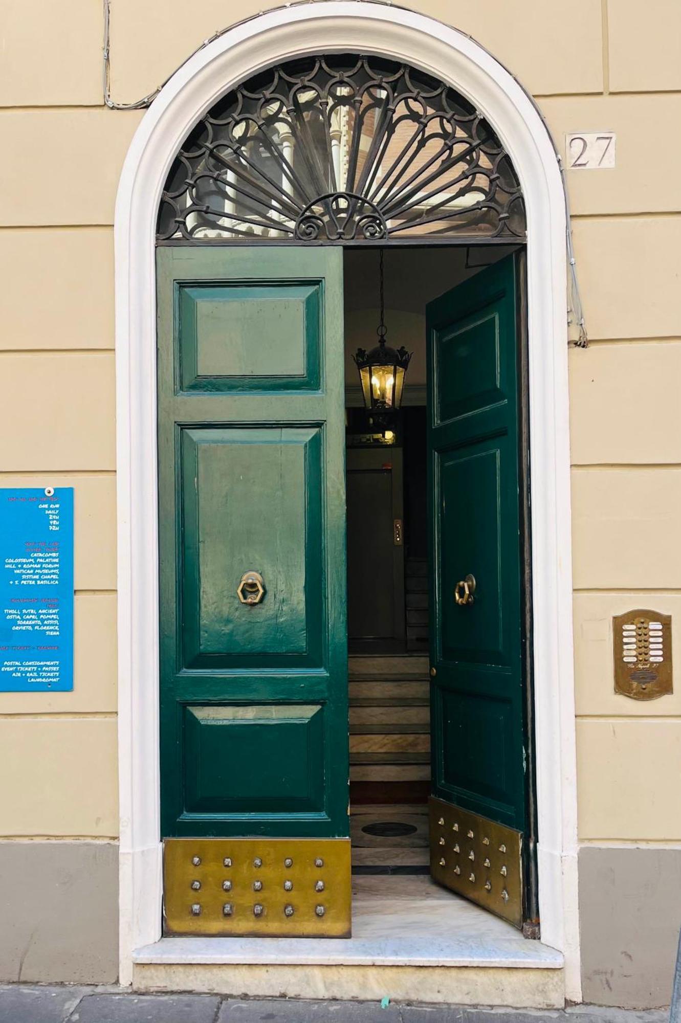 Via Napoli Apartments Rom Exteriör bild